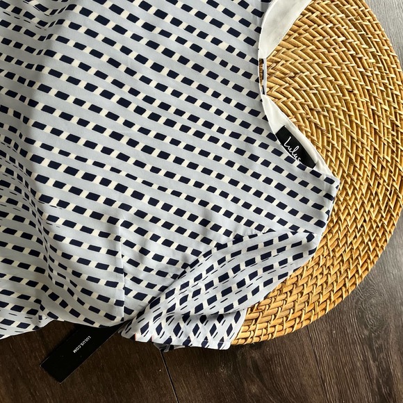 Lulus NEW Short Sleeve Pattern Dress size small - Picture 3 of 3